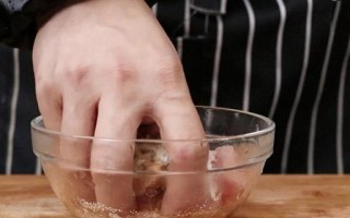 《以重生细胞出装攻略》（从底层到巅峰，一起打造最强英雄！）